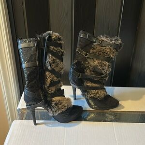 Boots -black size 7